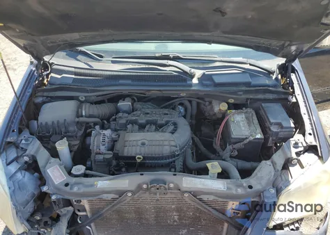 2010 Chrysler Town & Country Limited from USA, damaged, VIN 2A4RR6DX8AR150656